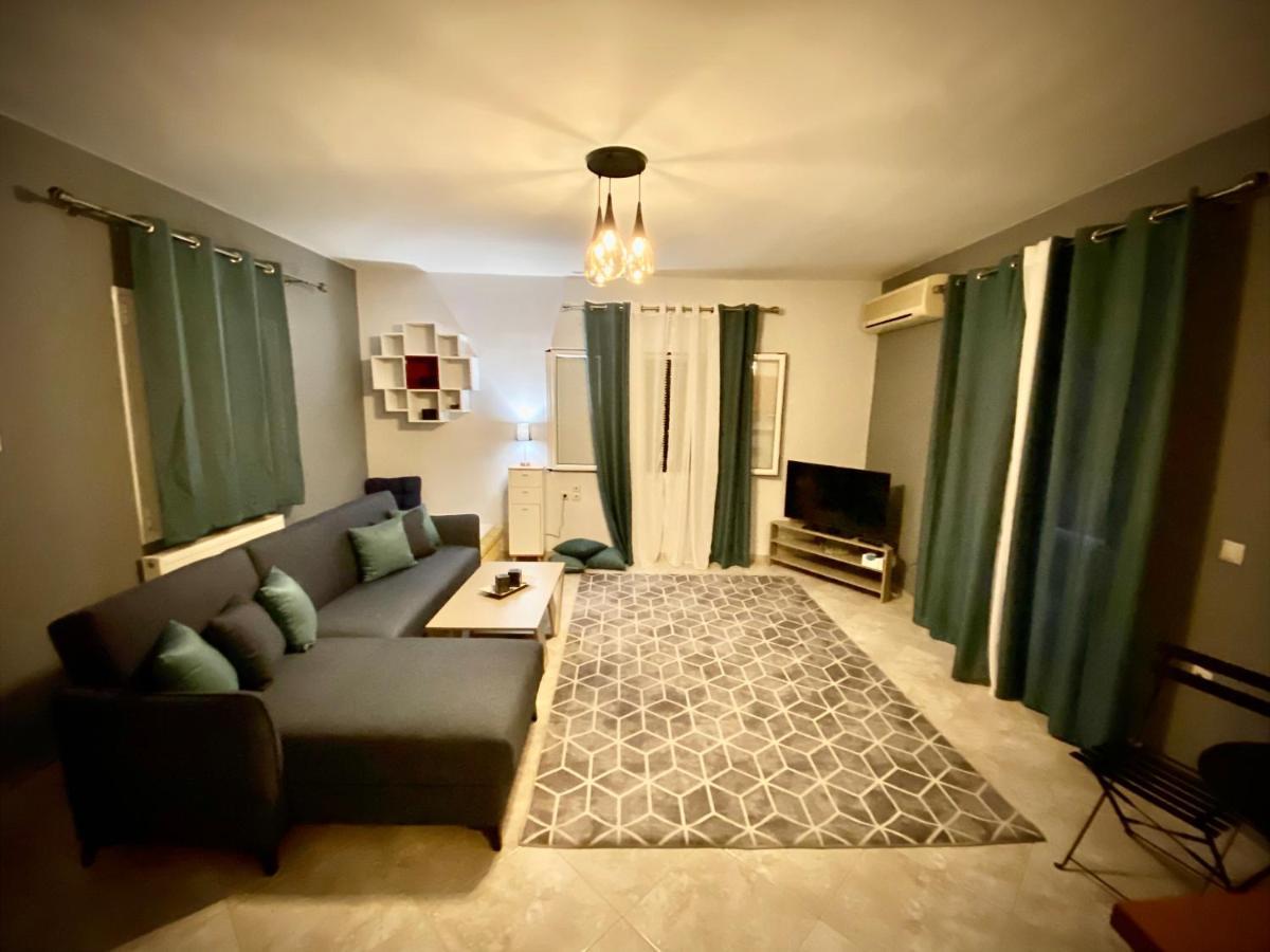 Appartement Ivy House Modern Life Near Corfu Town à Kontokali Extérieur photo